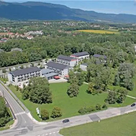 Wonderful La Du - One Bedroom, 4 People Divonne-les-Bains